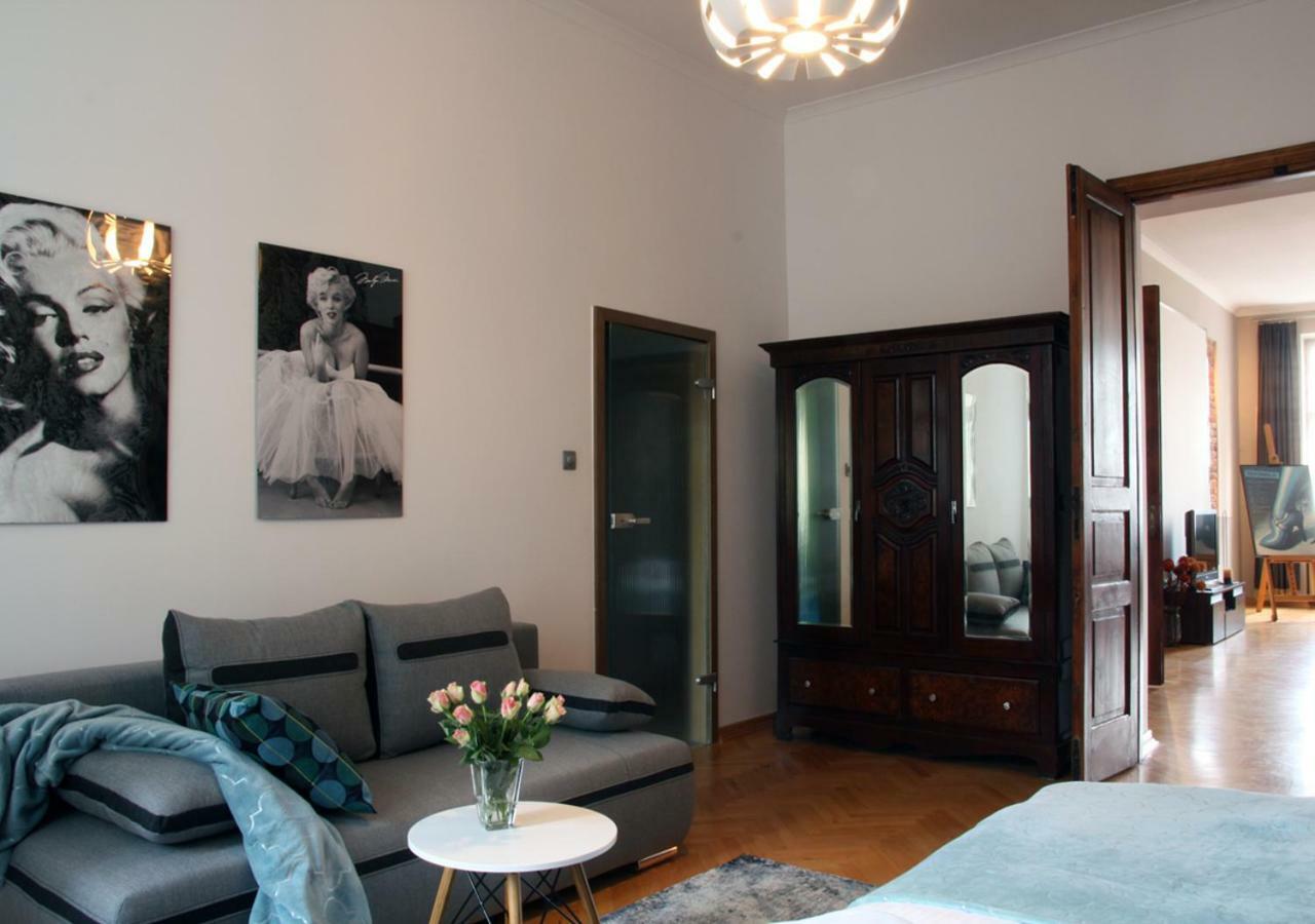 Marilyn Apartment Lodź Bagian luar foto
